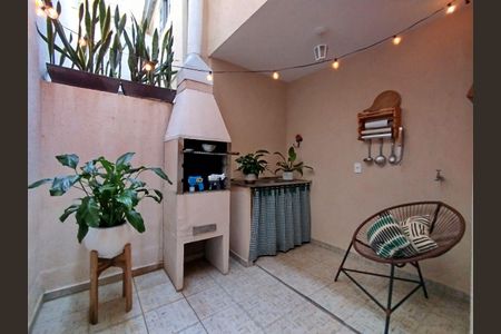 Casa à venda com 100m², 2 quartos e 1 vaga