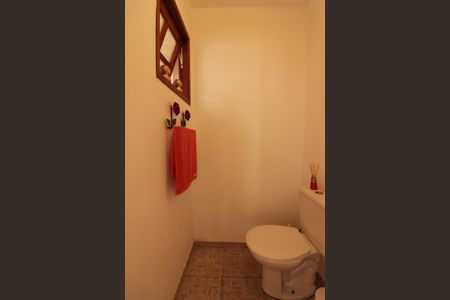 Casa à venda com 100m², 2 quartos e 1 vagaLavabo