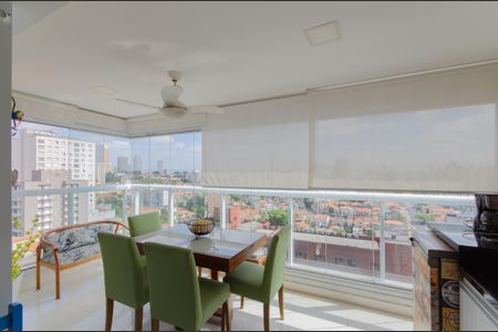 Apartamento à venda com 64m², 2 quartos e 2 vagasVaranda