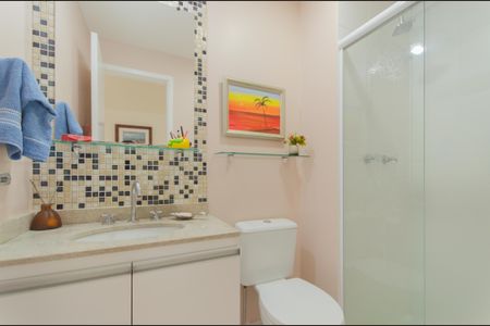 Apartamento à venda com 64m², 2 quartos e 2 vagasBanheiro Social