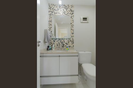 Apartamento à venda com 64m², 2 quartos e 2 vagasBanheiro da Suíte