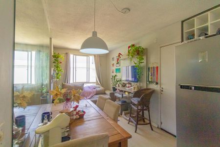 Sala de apartamento à venda com 2 quartos, 42m² em Fátima, Canoas