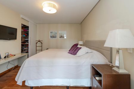 Apartamento à venda com 198m², 3 quartos e 3 vagasSuíte 1