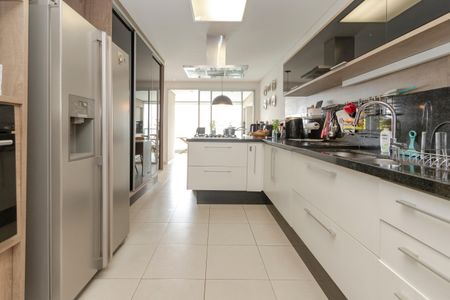 Apartamento à venda com 198m², 3 quartos e 3 vagasCozinha