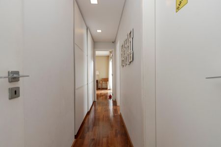 Apartamento à venda com 198m², 3 quartos e 3 vagasCorredor