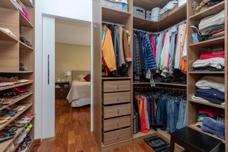 Apartamento à venda com 198m², 3 quartos e 3 vagasCloset da Suíte 1