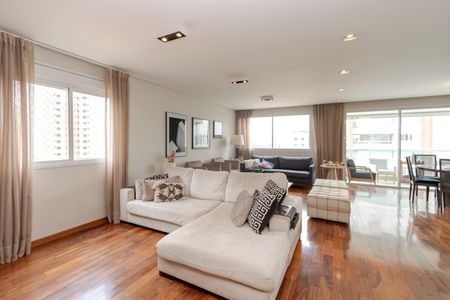 Apartamento à venda com 198m², 3 quartos e 3 vagasSala