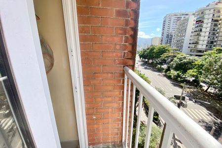 Apartamento à venda com 37m², 1 quarto e 1 vaga Apartamento à venda com 37m², 1 quarto e 1 vagaSUITE