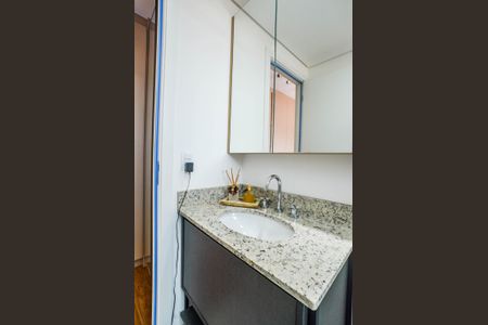 Apartamento à venda com 76m², 3 quartos e 2 vagasBanheiro da Suíte