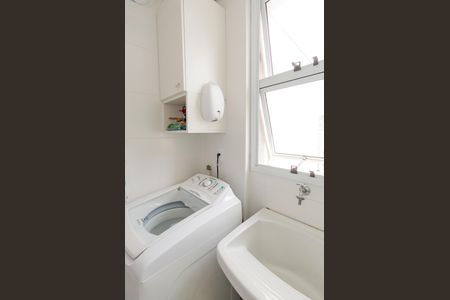 Apartamento à venda com 64m², 2 quartos e 2 vagasÁrea de serviço