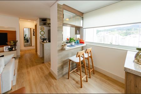 Apartamento à venda com 64m², 2 quartos e 2 vagasSala