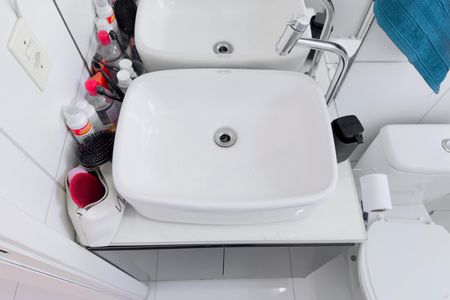 Apartamento para alugar com 48m², 2 quartos e 1 vaga Apartamento para alugar com 48m², 2 quartos e 1 vagaBanheiro