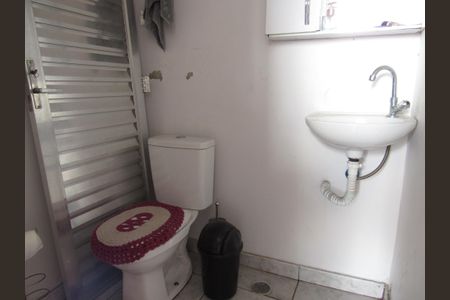 Casa à venda com 120m², 3 quartos e 1 vagaBanheiro 2