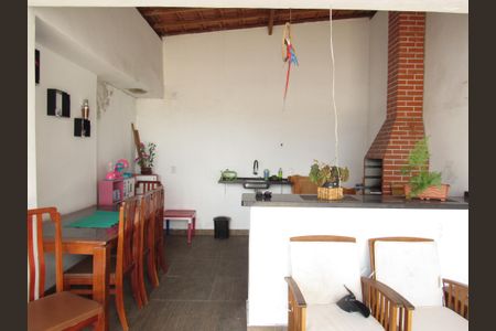 Casa à venda com 120m², 3 quartos e 1 vagaTerraço - Churrasqueira