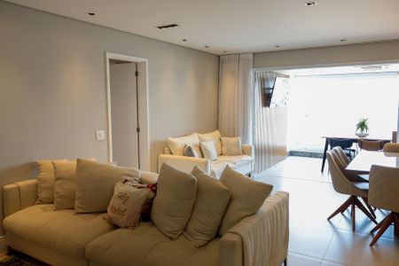 Apartamento à venda com 113m², 3 quartos e 3 vagas Apartamento à venda com 113m², 3 quartos e 3 vagassala