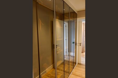 Apartamento à venda com 113m², 3 quartos e 3 vagas Apartamento à venda com 113m², 3 quartos e 3 vagasCloset da suíte 3