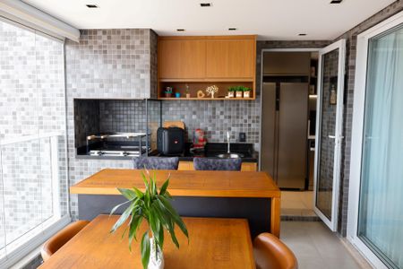 Apartamento à venda com 113m², 3 quartos e 3 vagas Apartamento à venda com 113m², 3 quartos e 3 vagasSacada