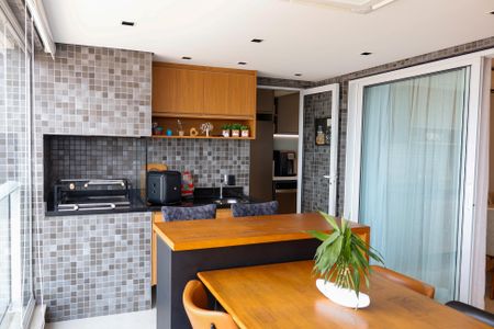 Apartamento à venda com 113m², 3 quartos e 3 vagas Apartamento à venda com 113m², 3 quartos e 3 vagasSacada