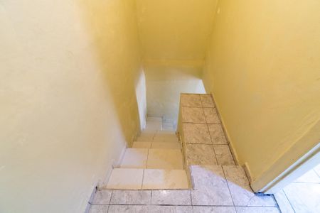 Casa para alugar com 120m², 2 quartos e sem vagaEscada