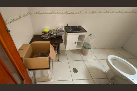 Casa para alugar com 100m², 2 quartos e 1 vagaBanheiro de serviço