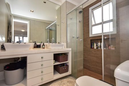 Apartamento para alugar com 170m², 4 quartos e 3 vagasBanheiro da Suíte  3