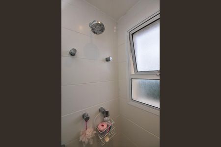 Apartamento para alugar com 170m², 4 quartos e 3 vagasChuveiro da Suíte 1