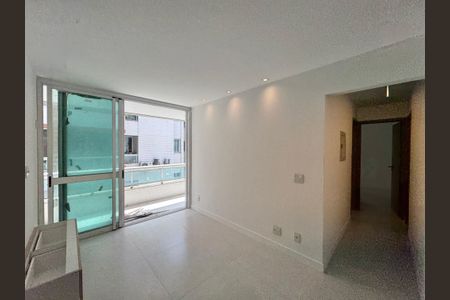 Sala de apartamento para alugar com 2 quartos, 70m² em Recreio dos Bandeirantes, Rio de Janeiro