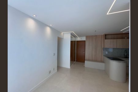 Sala de apartamento para alugar com 2 quartos, 70m² em Recreio dos Bandeirantes, Rio de Janeiro