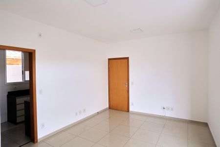 Apartamento para alugar com 220m², 3 quartos e 3 vagasSala