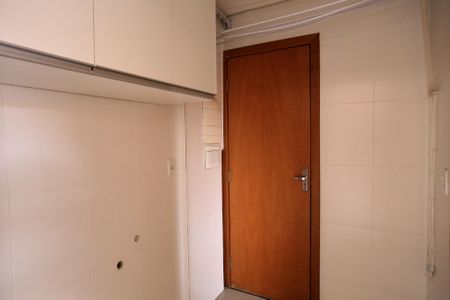 Apartamento para alugar com 220m², 3 quartos e 3 vagasÁrea de Serviço