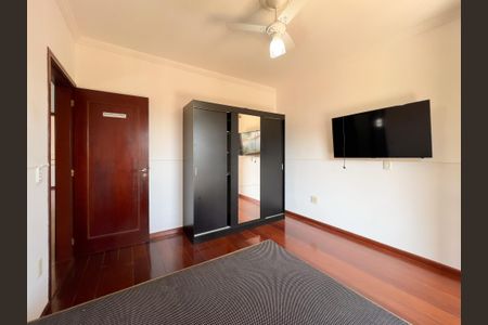 Casa de condomínio à venda com 448m², 3 quartos e 6 vagasSuíte 2