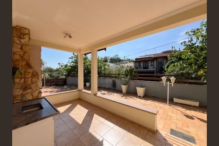 Casa de condomínio à venda com 448m², 3 quartos e 6 vagasVaranda gourmet