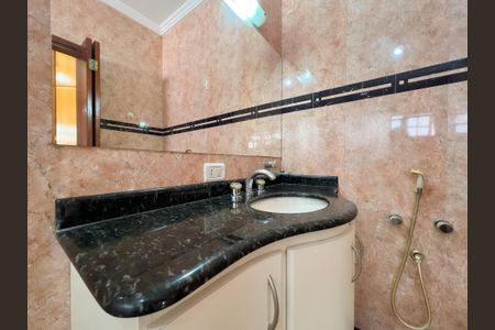 Casa de condomínio à venda com 448m², 3 quartos e 6 vagasBanheiro da Suíte