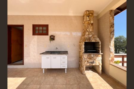 Casa de condomínio à venda com 448m², 3 quartos e 6 vagasVaranda gourmet