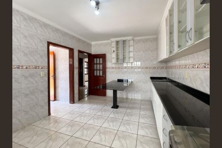 Casa de condomínio à venda com 448m², 3 quartos e 6 vagasCozinha