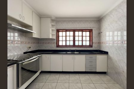 Casa de condomínio à venda com 448m², 3 quartos e 6 vagasCozinha