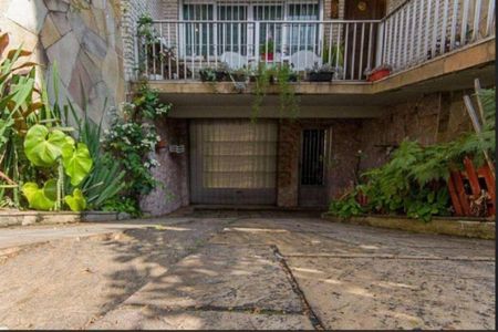 Casa à venda com 300m², 3 quartos e 5 vagasFoto 02