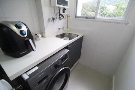 Apartamento à venda com 67m², 3 quartos e 1 vagaÁrea de serviço