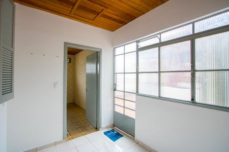 Casa à venda com 70m², 2 quartos e 2 vagasÁrea de serviço