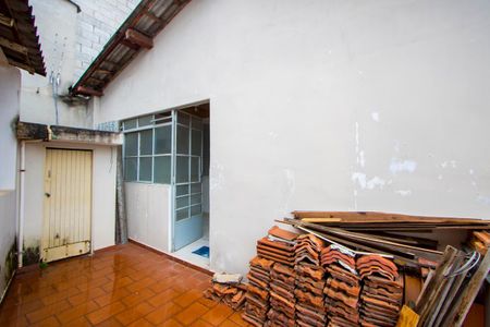Casa à venda com 70m², 2 quartos e 2 vagasQuintal