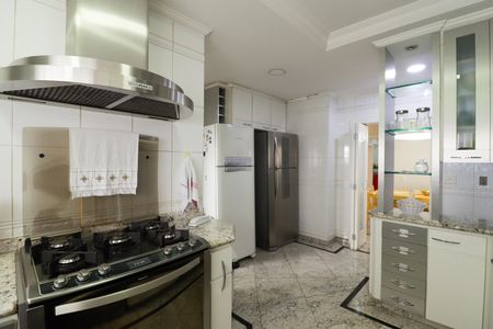 Apartamento à venda com 290m², 4 quartos e 4 vagasCozinha e Sala de Jantar