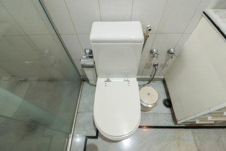 Apartamento à venda com 290m², 4 quartos e 4 vagasBanheiro da Suíte 2