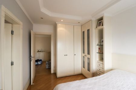 Apartamento à venda com 290m², 4 quartos e 4 vagasSuíte 1