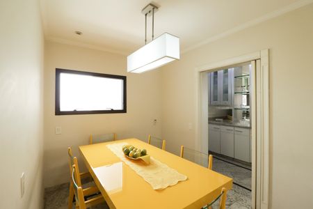 Apartamento à venda com 290m², 4 quartos e 4 vagasCozinha e Sala de Jantar