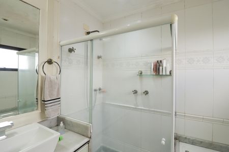 Apartamento à venda com 290m², 4 quartos e 4 vagasBanheiro 1 da Suíte 3