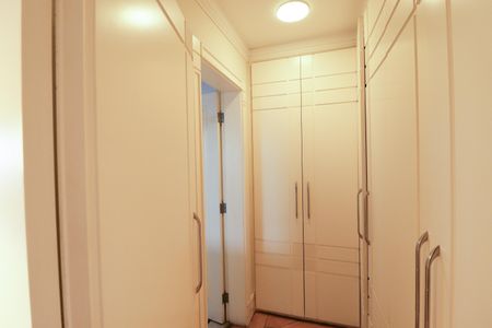 Apartamento à venda com 290m², 4 quartos e 4 vagasSuíte 3