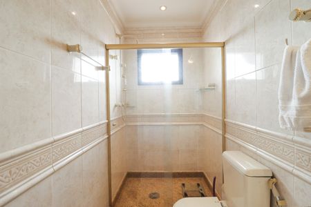 Apartamento à venda com 290m², 4 quartos e 4 vagasBanheiro 2 da Suíte 3