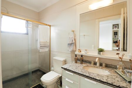 Apartamento à venda com 290m², 4 quartos e 4 vagasBanheiro da Suíte 1