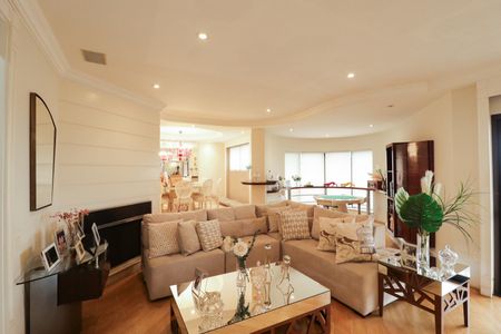 Apartamento à venda com 290m², 4 quartos e 4 vagasSala