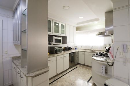 Apartamento à venda com 290m², 4 quartos e 4 vagasCozinha e Sala de Jantar